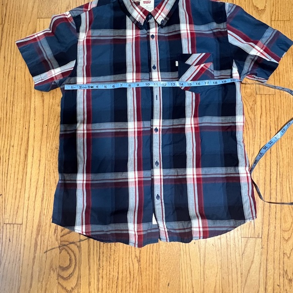 Men’s plaid Levi short sleeve shirt - Picture 3 of 7